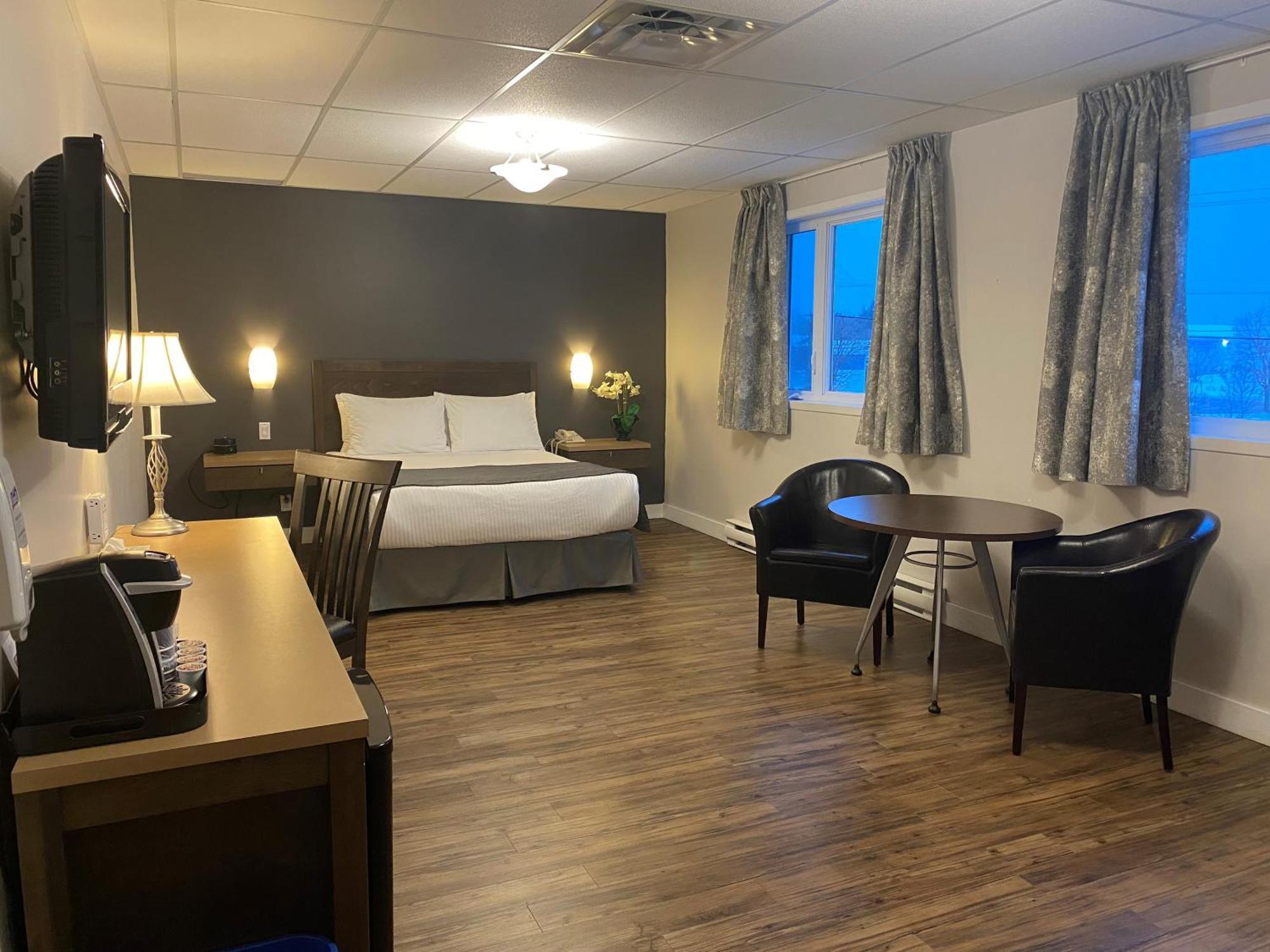 Hotel Centre-Ville Монманьи Экстерьер фото